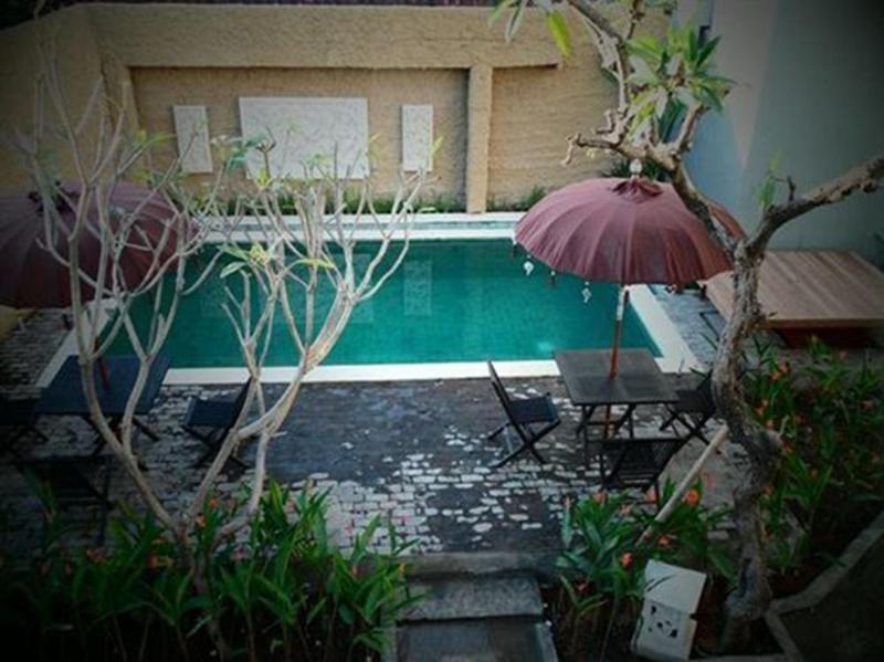 Bagus Hayden Hotel Kuta  Exterior photo