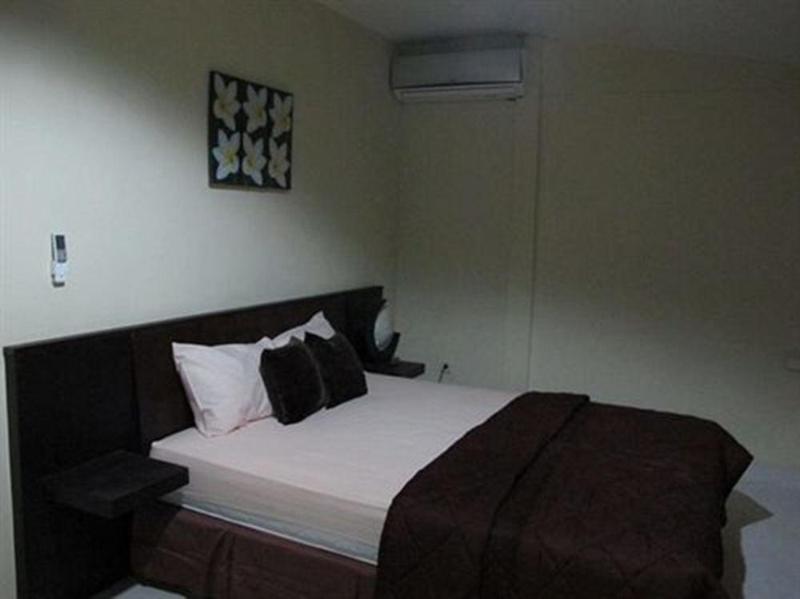 Bagus Hayden Hotel Kuta  Exterior photo