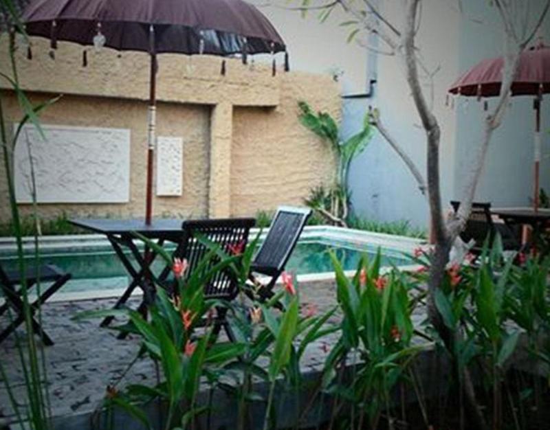 Bagus Hayden Hotel Kuta  Exterior photo